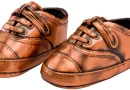 ¿CÓMO INICIAR UN NEGOCIO DE ZAPATOS DE BRONCE DE BEBÉS?